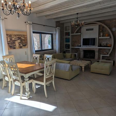 Magnificent, Authentic Private Villa And The Guest House Kardhamili Exterior foto