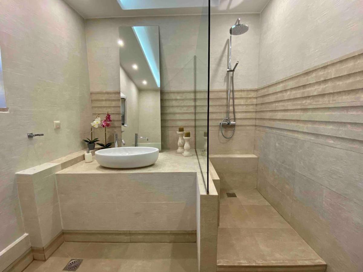 Magnificent, Authentic Private Villa And The Guest House Kardhamili Exterior foto