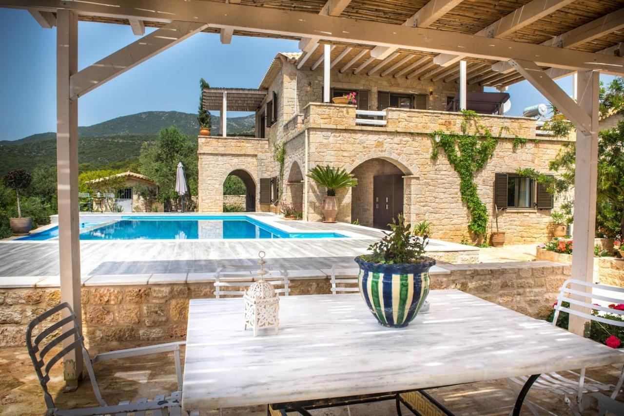 Magnificent, Authentic Private Villa And The Guest House Kardhamili Exterior foto