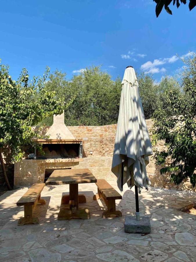 Magnificent, Authentic Private Villa And The Guest House Kardhamili Exterior foto