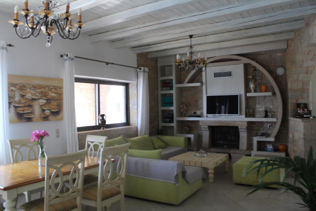Magnificent, Authentic Private Villa And The Guest House Kardhamili Exterior foto