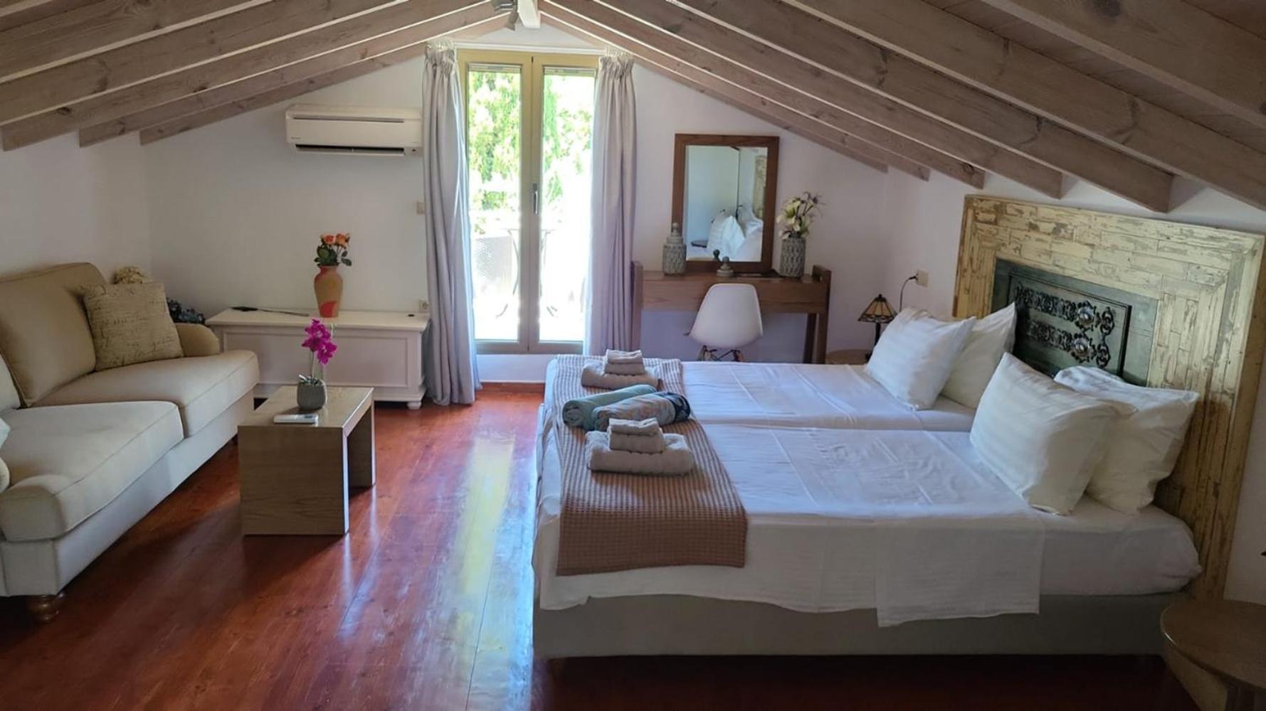 Magnificent, Authentic Private Villa And The Guest House Kardhamili Exterior foto