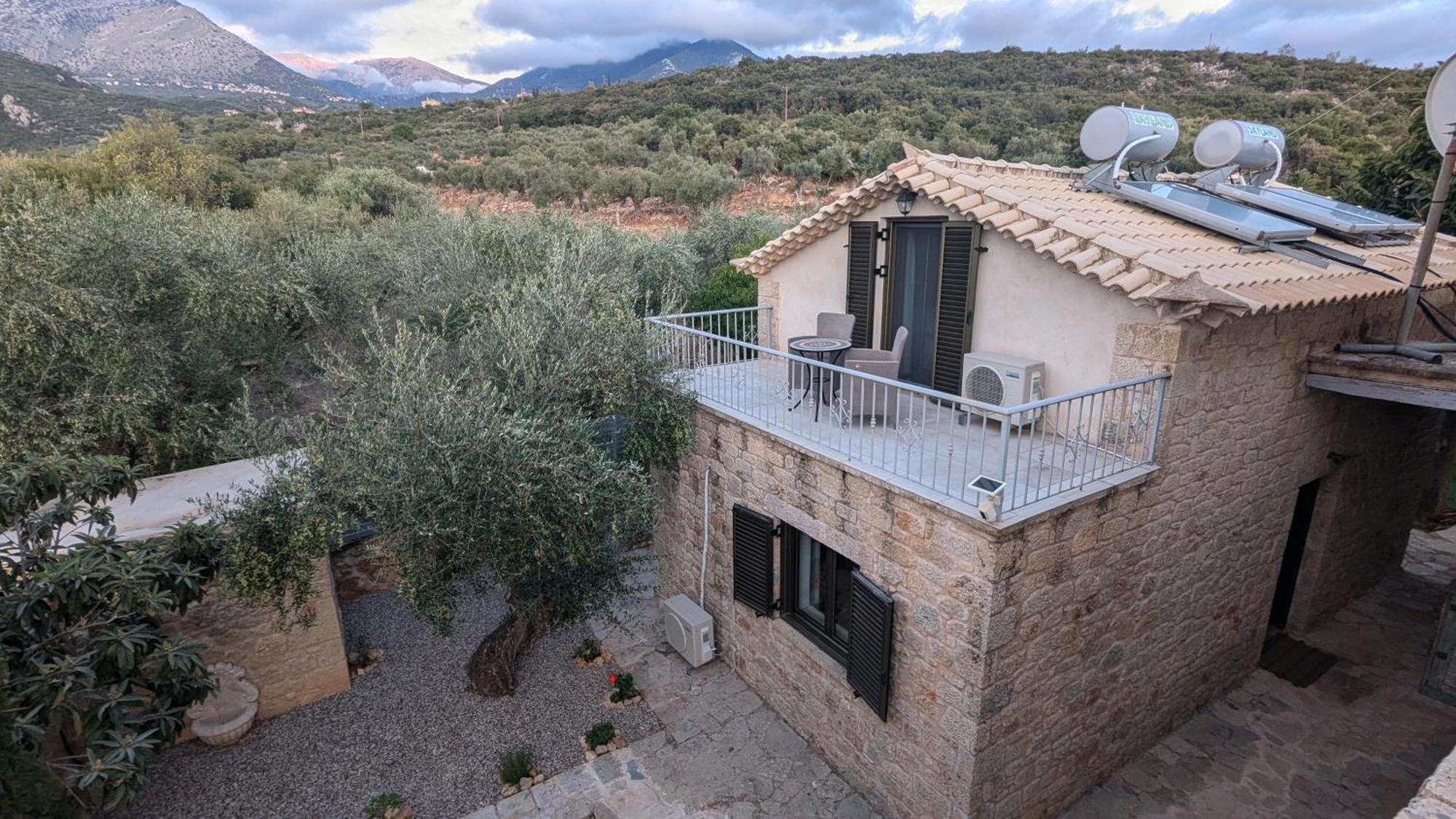 Magnificent, Authentic Private Villa And The Guest House Kardhamili Exterior foto